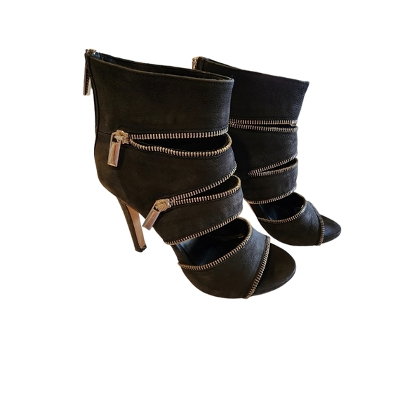 Arnold Churgin  Black Leather Zipper Detail  Heel Women's Bootie  Size 7 - Picture 2 of 7